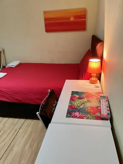 Homestay Comfy Rooms. Shared East London Homestay.