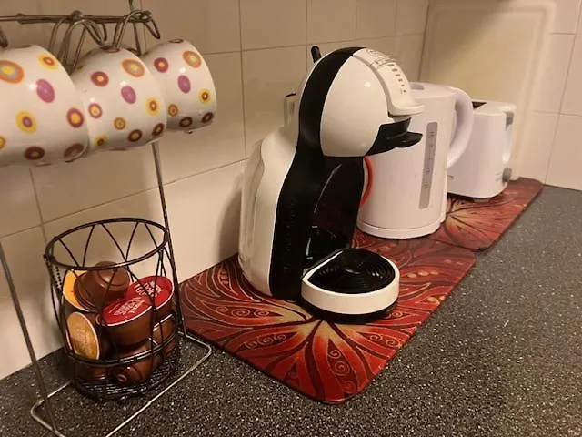 Homestay Comfy Rooms. Shared East London Homestay. United Kingdom
